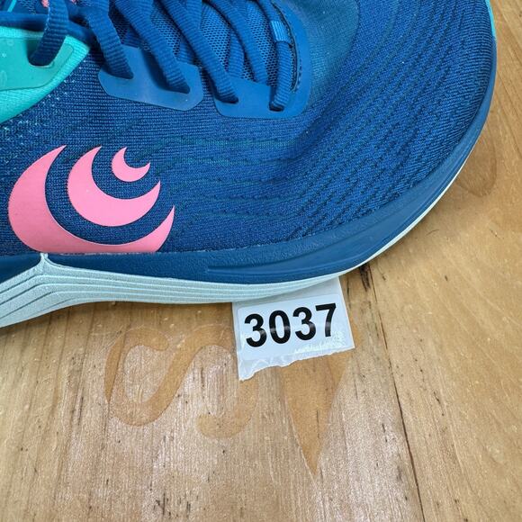 Topo Athletic Ultrafly 5 Womens Size 10 Running Shoes Blue/Aqua/Pink Sneakers - Picture 9 of 9